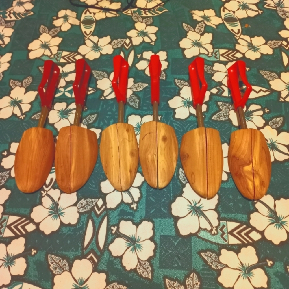 Florsheim Wooden Shoe trees size 4